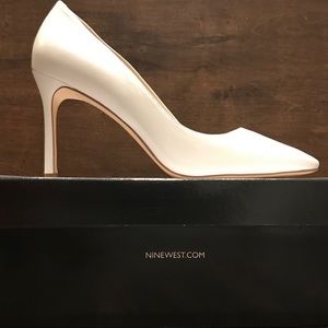 New Nine West Leather Heel Pumps